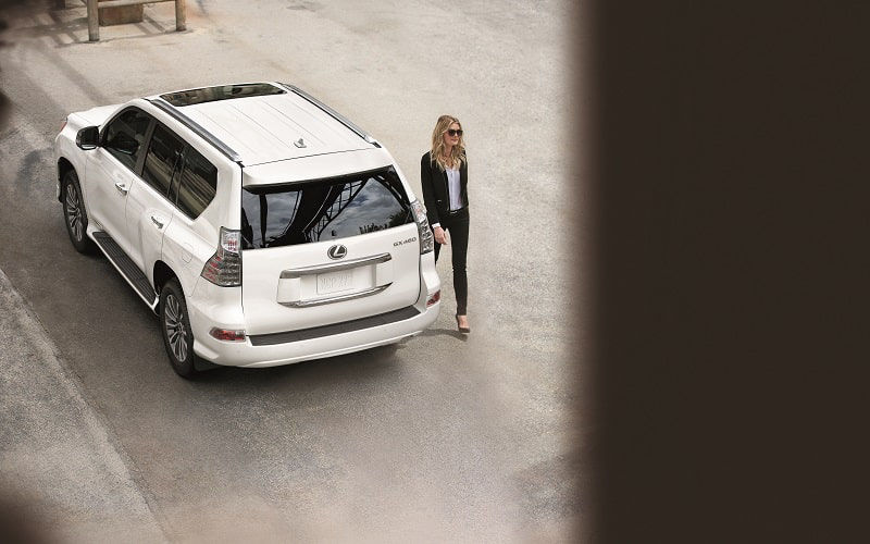 Lexus GX 460 vs Chevy Tahoe Lexus of White Plains