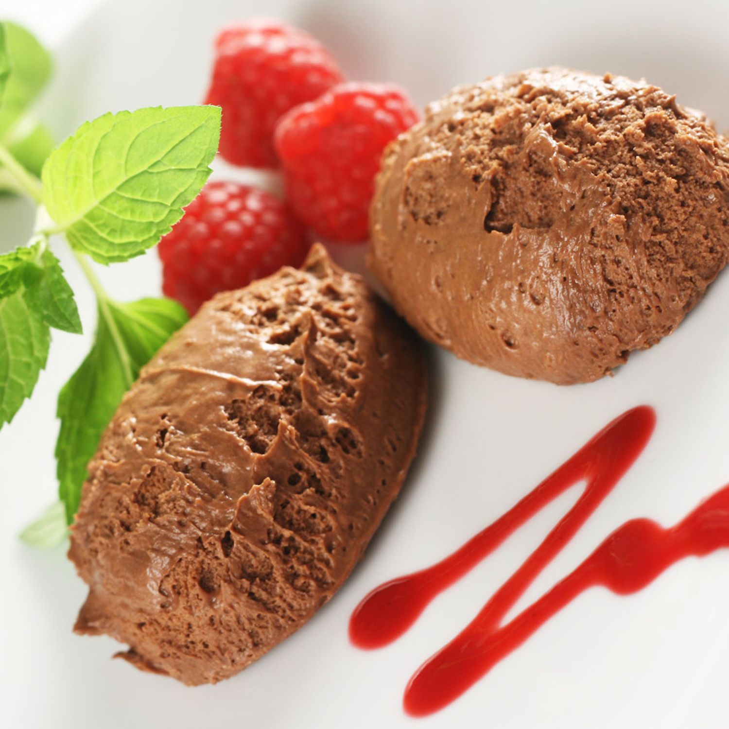 Schokoladenmousse mit Himbeerkompott HOFER Rezeptwelt