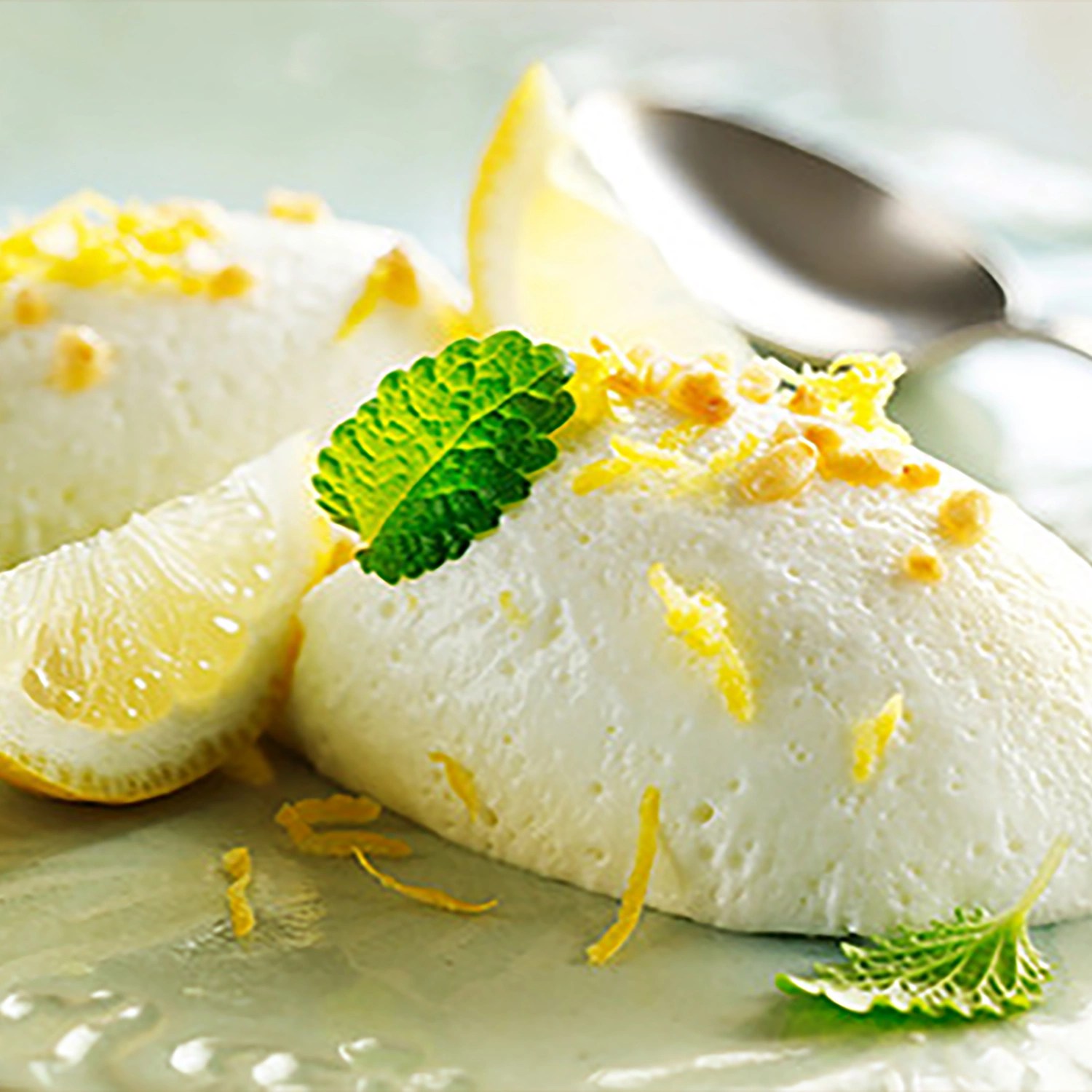 ZitronenButtermilchMousse mit Haselnusskrokant ALDI