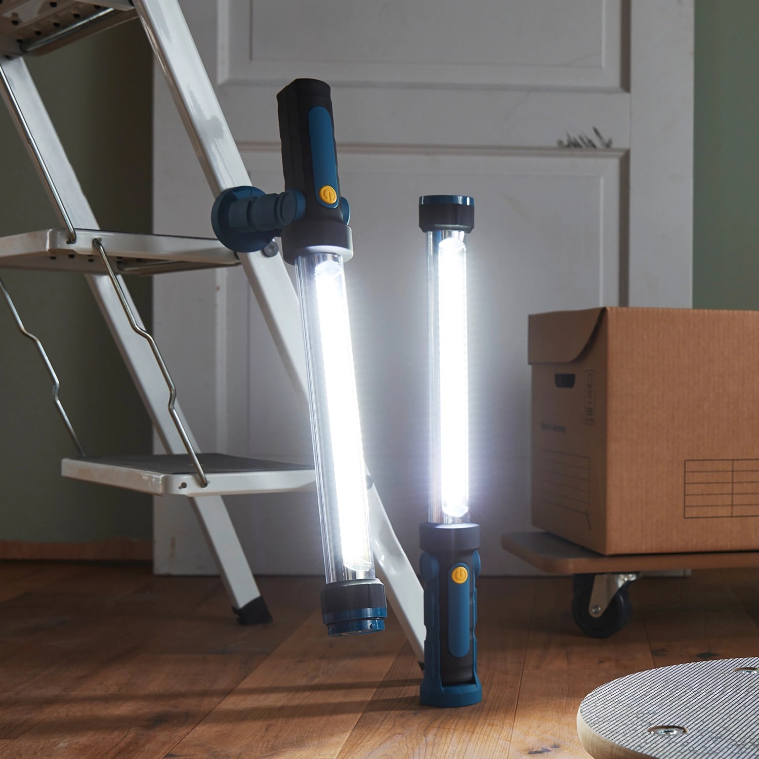 WORKZONE® XXL-LED-Arbeitsleuchte | ALDI SÜD