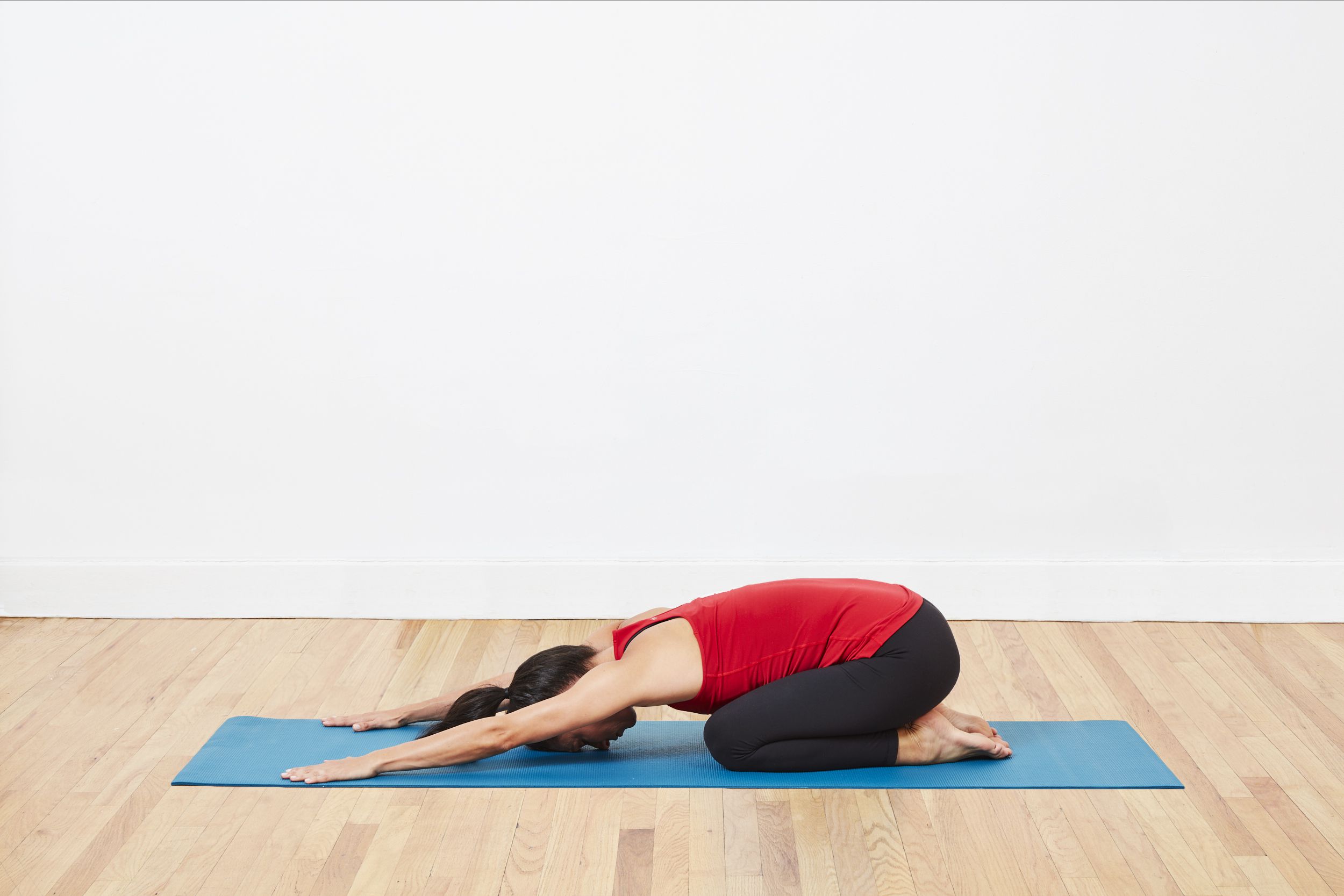 8 Best Stretches for Upper Back Pain Relief Saayla