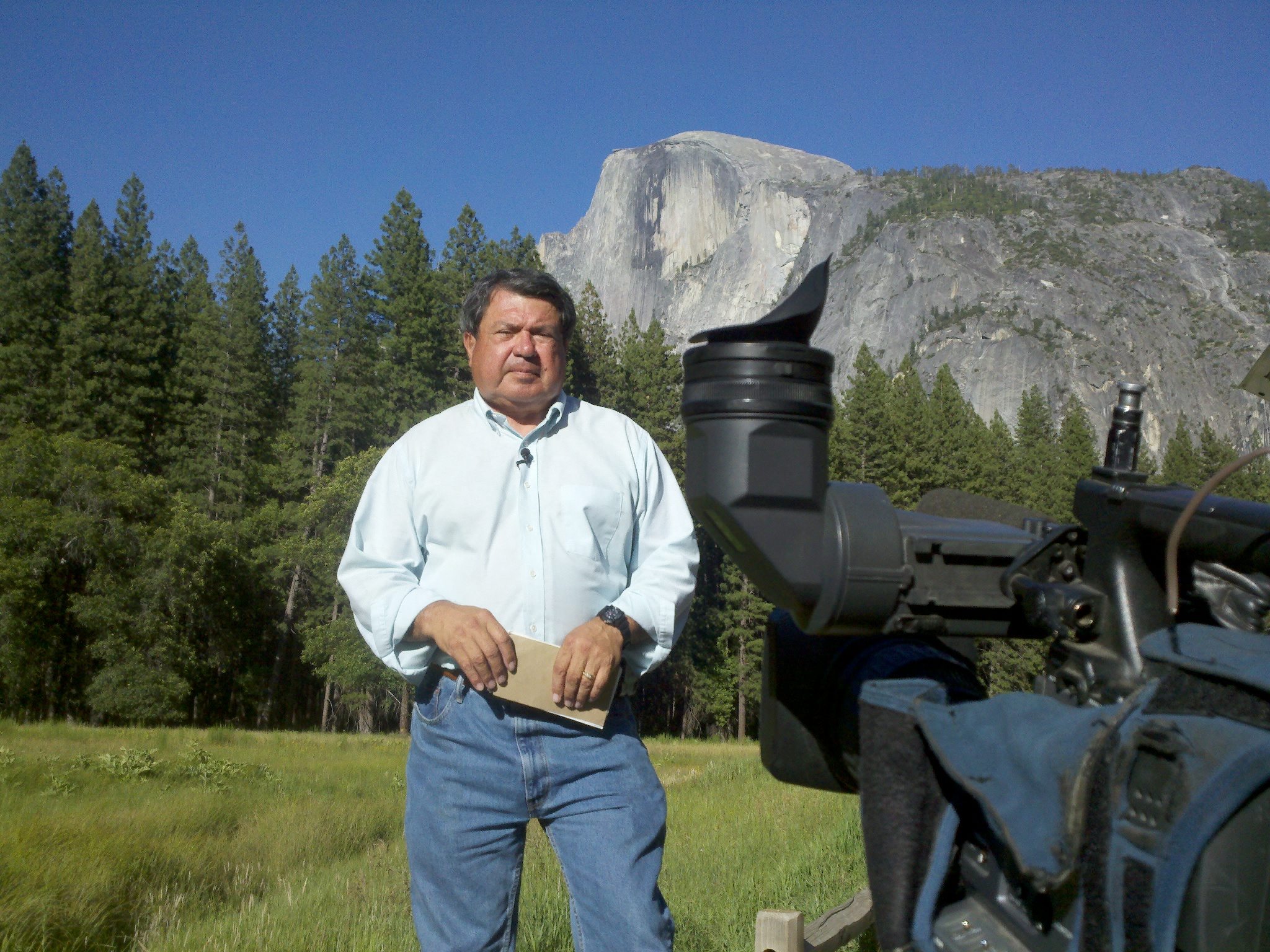 The arch of two cities: A look at the journalism career of former SCC  student Rich Ibarra – Sac City Express