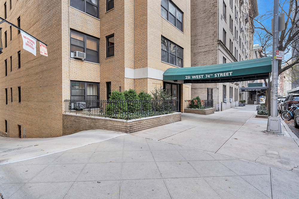 251 West 74th Street Sackman Enterprises