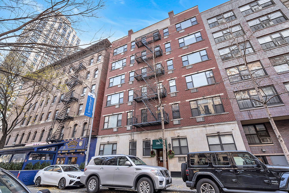 250 East 77th Street Sackman Enterprises