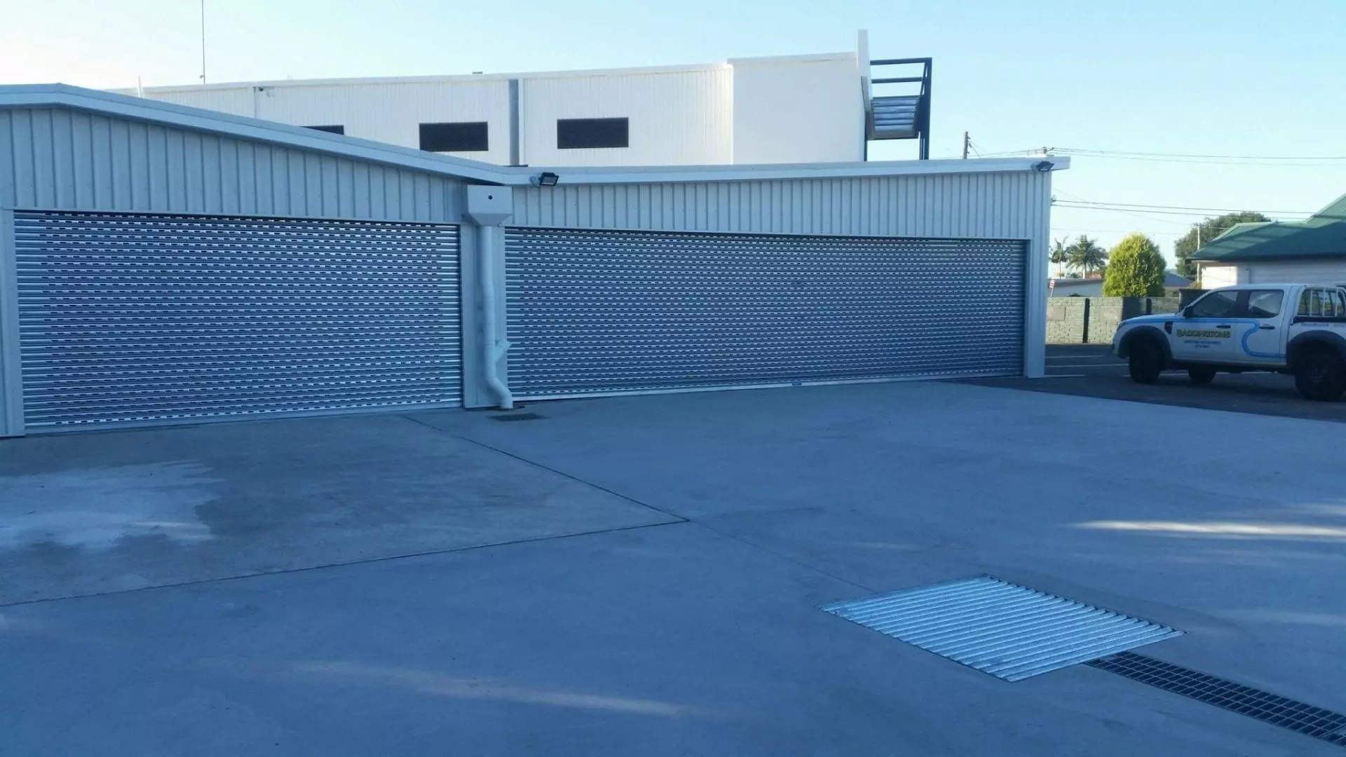 Industrial Garage Doors Sample 3 » Saddingtons