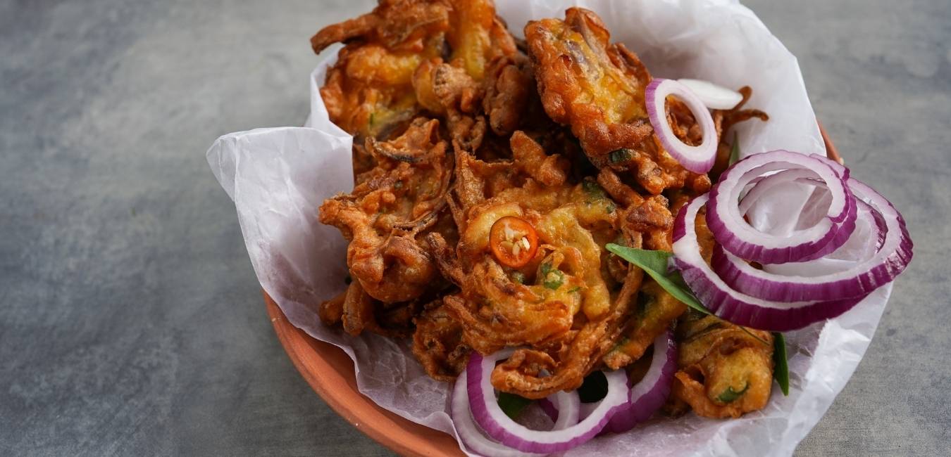 Ulli Vada Onion Vada