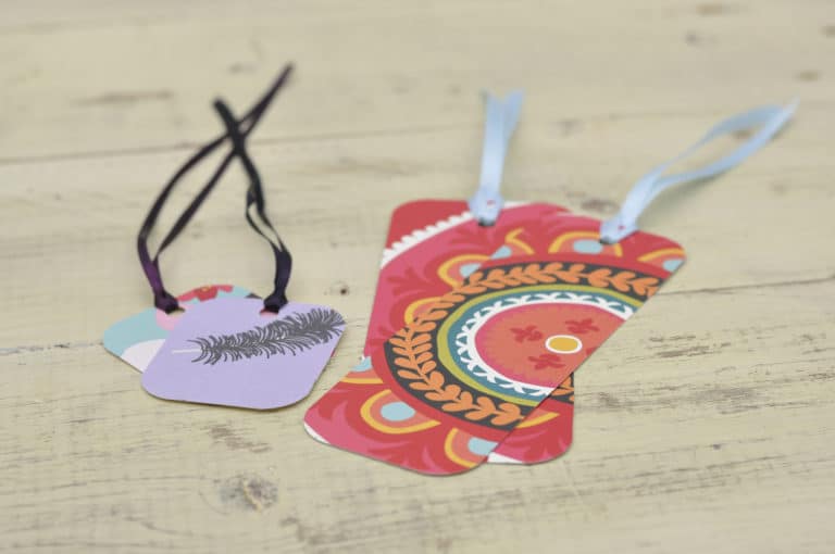 10 Cute DIY Bookmarks l How To Make A Bookmark Easily