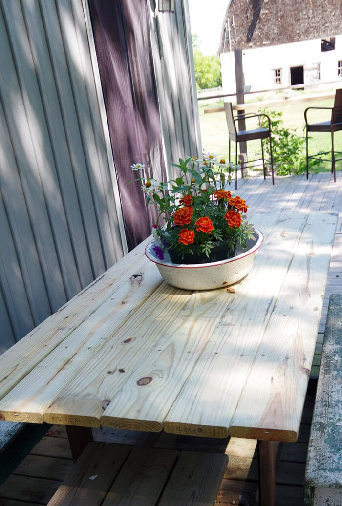 25 DIY Outdoor Table Ideas for Your Backyard Sad To Happy Project