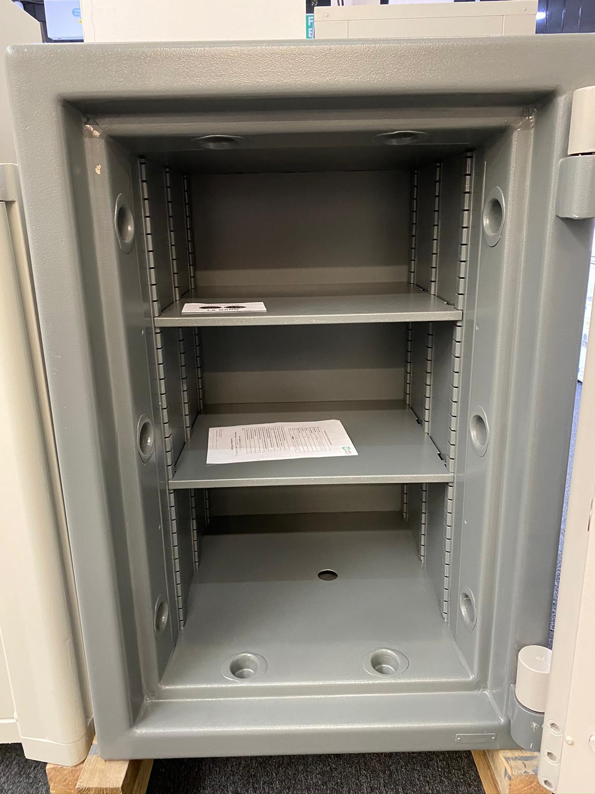 Epic Ventura Refurbished Grade 0 Safe + Vault Epic Ventura Refurbished Grade 0 Safe + Vault