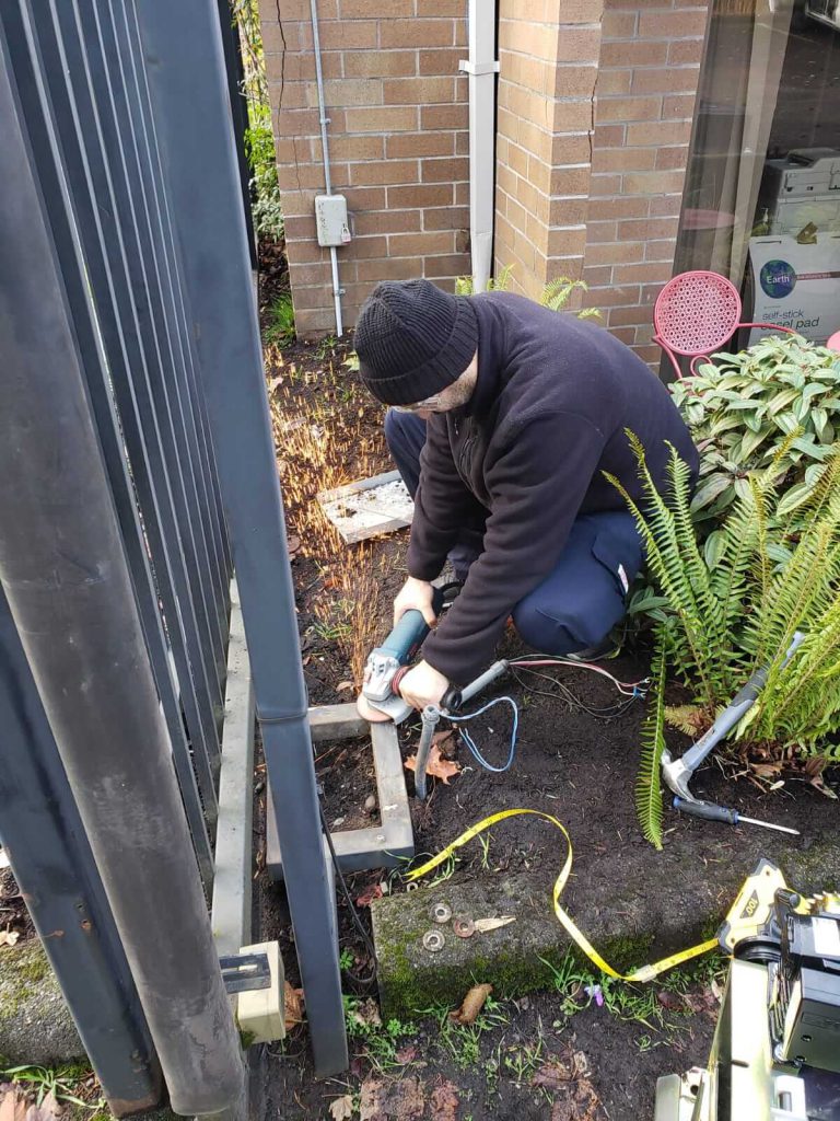 24Hour Emergency Electric Gate Repair Service Fast & Reliable Solutions