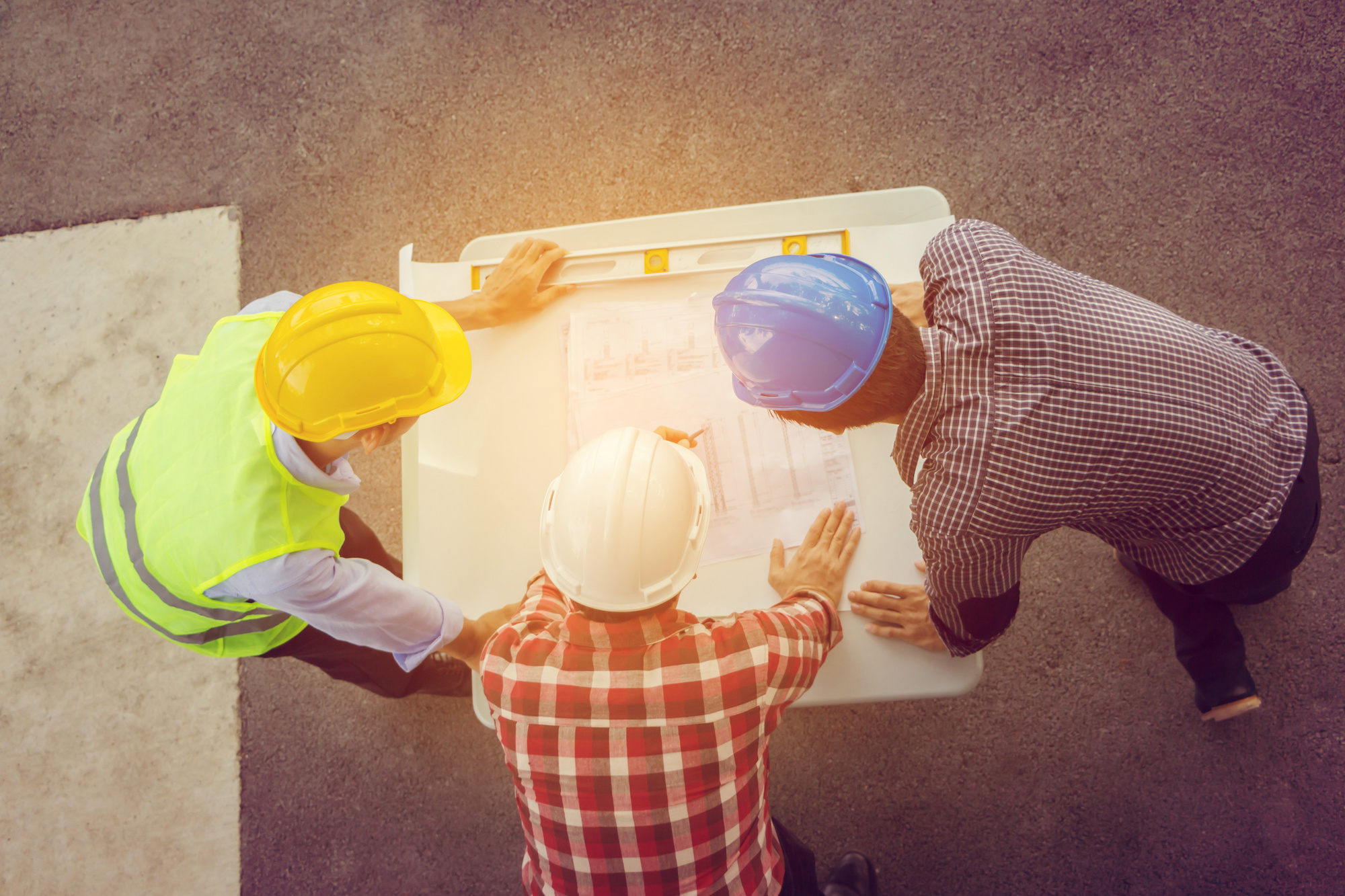 A Guide to Head Protection in the Workplace Safesite