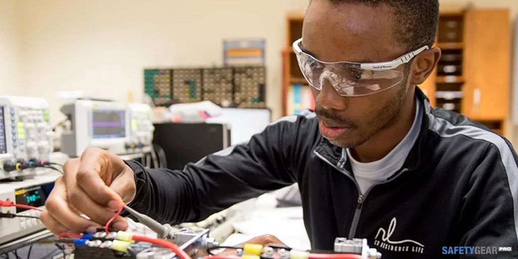 safety glasses for engineers 1 Online Safety