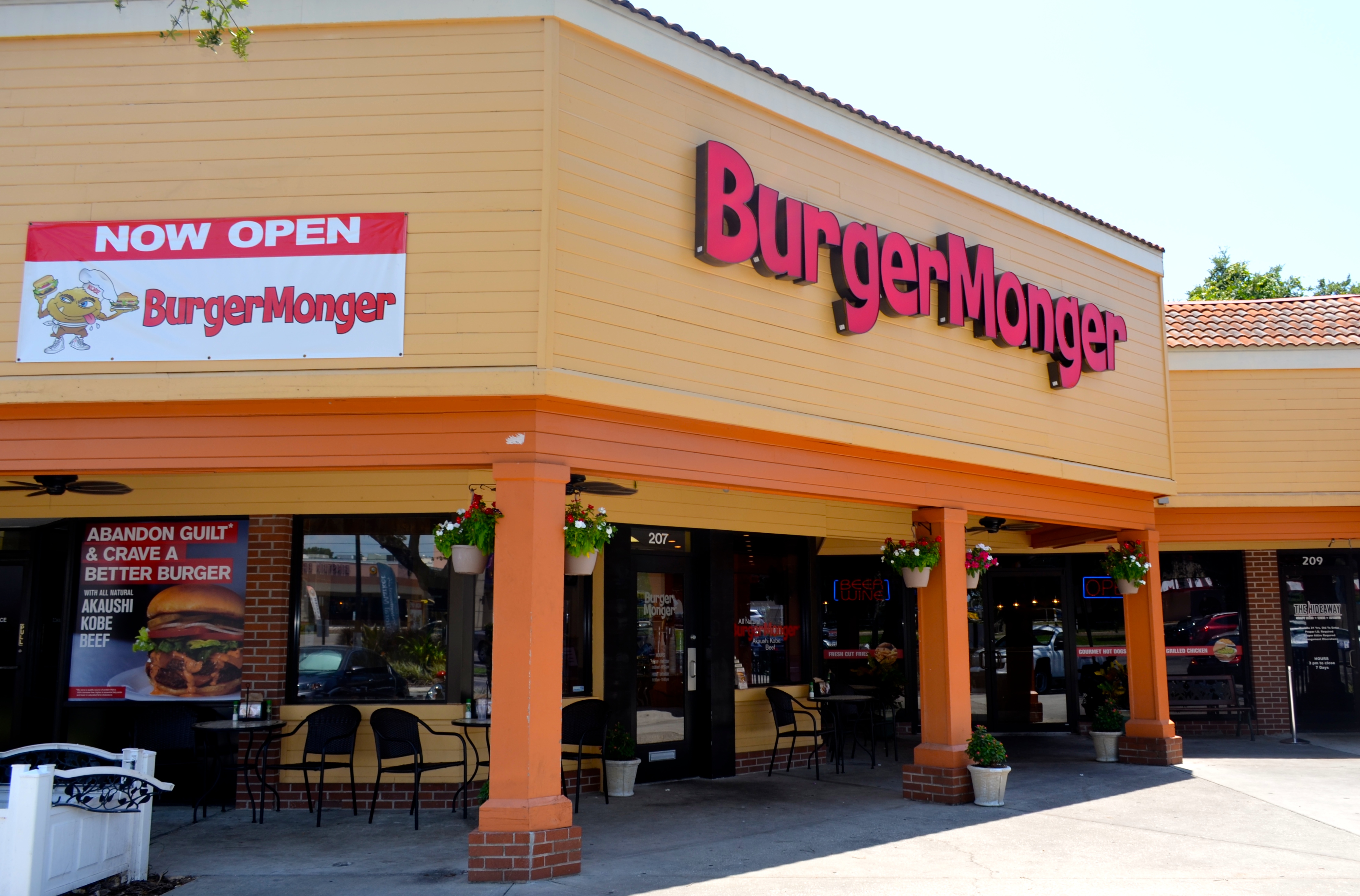 Burger Monger Opens Restaurant In Safety Harbor