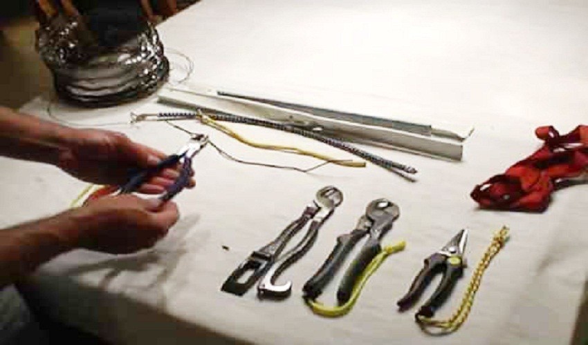 Best Firefighter Pocket Tools Available In Your Pocket 2021