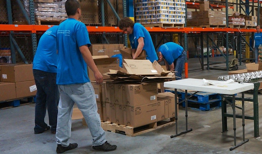 Best Shoes for Warehouse Work in 2022 [10 Best Quality Work Shoes]