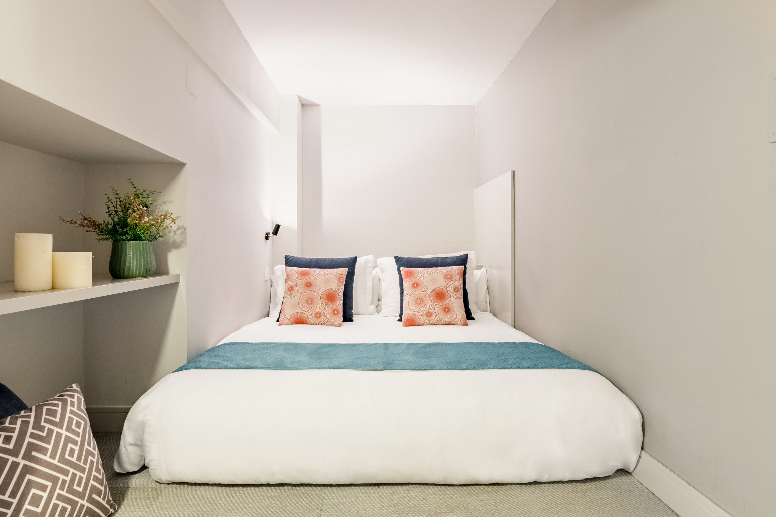 About Us SAGASTA SUITES LUXURY APARTMENTS