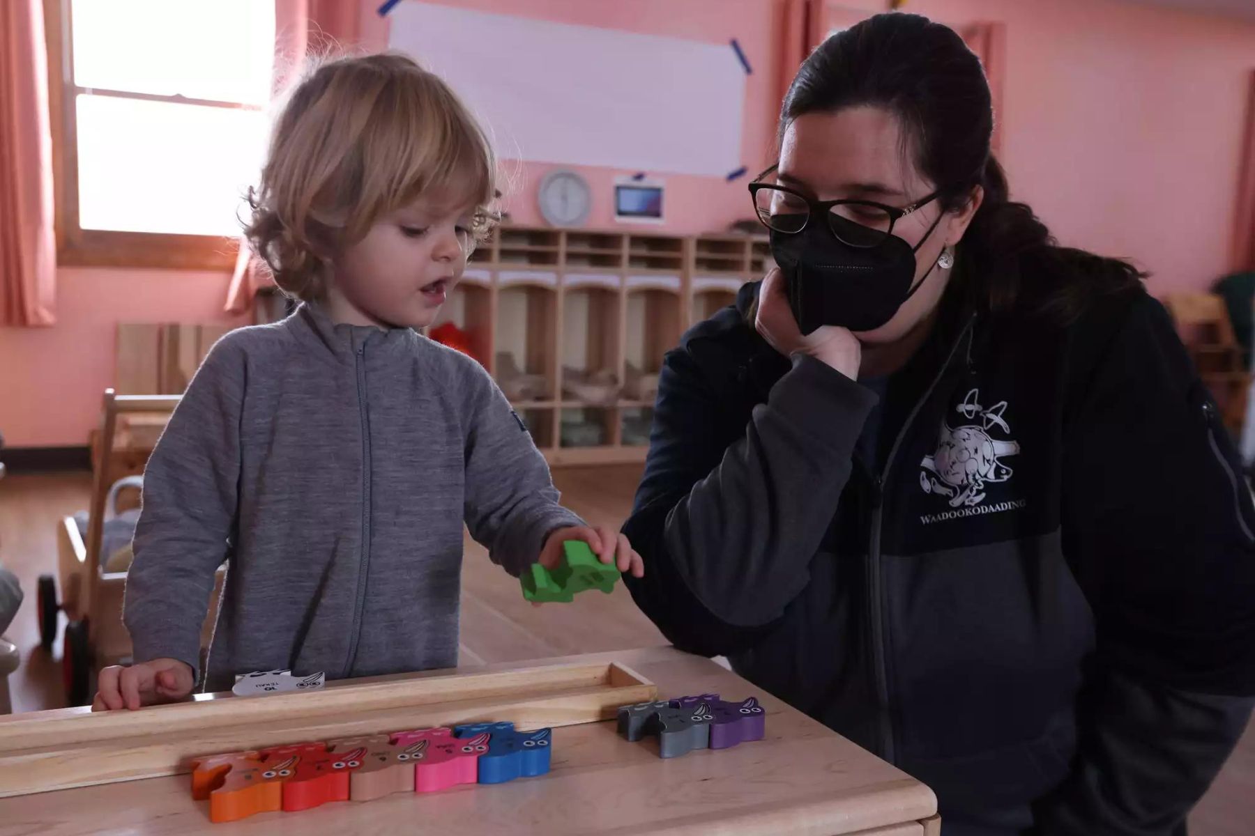 Grandma's House in Cloquet teaches families Ojibwe language