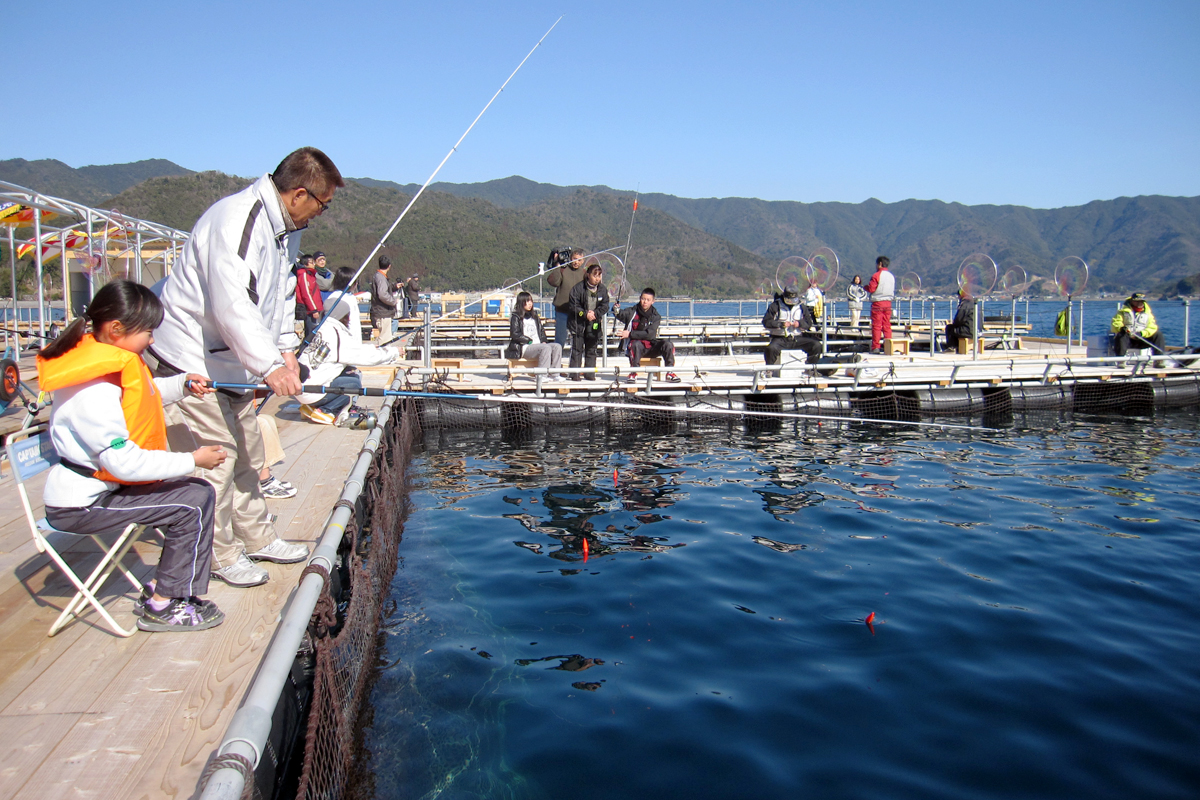 かまえ海上釣り堀 釣っちゃ王 佐伯市観光大百科