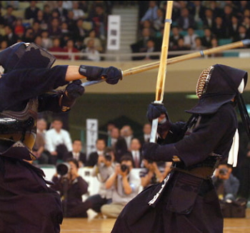剣道 「刺し面打ち」の技・テクニックのコツ・ポイント 2 | 最強 – 武道・格闘技の「技」「テクニック」のコツのまとめサイト