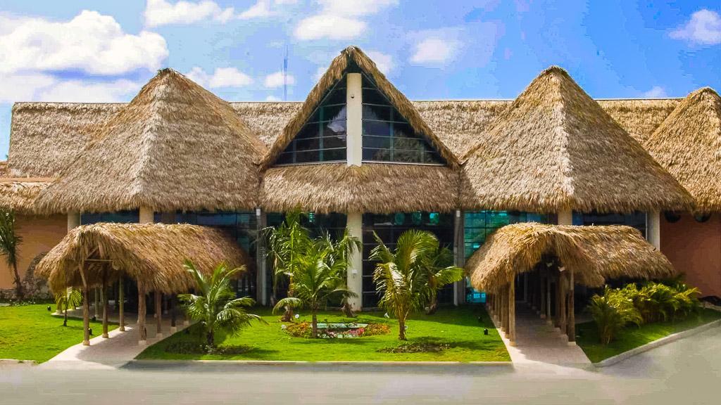 Antwort What airport do you fly into for Punta Cana Dominican Republic