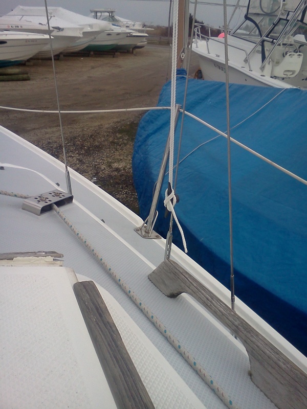 flag_halyard_cleat Sailing Fortuitous