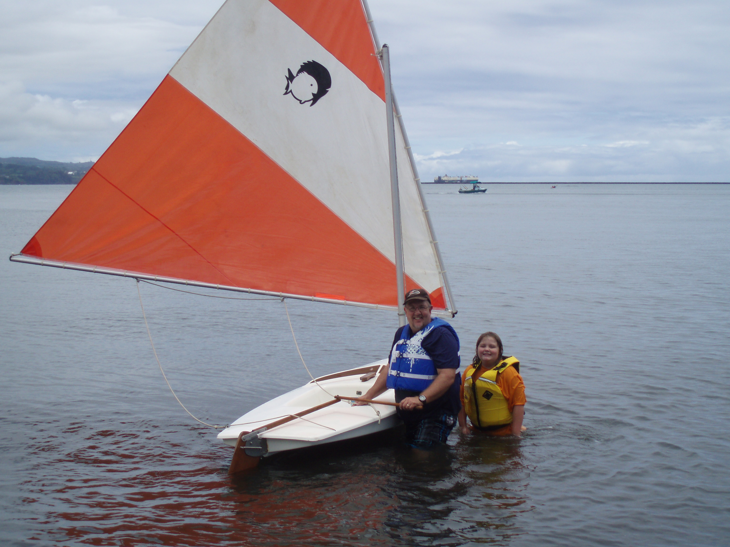 Media Sailing in Hilo bay Hawaii