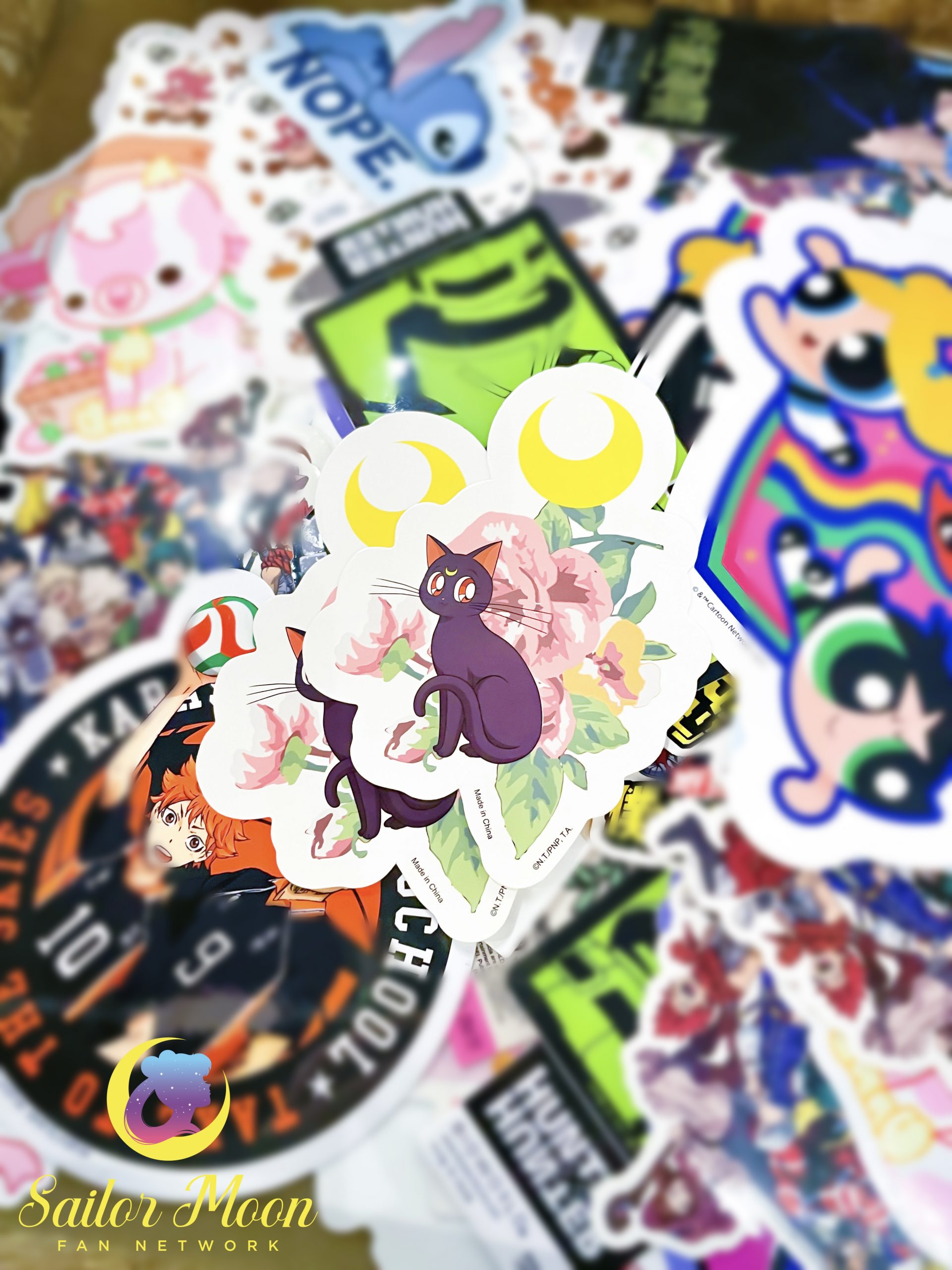 Hot Topic Luna Floral Sticker