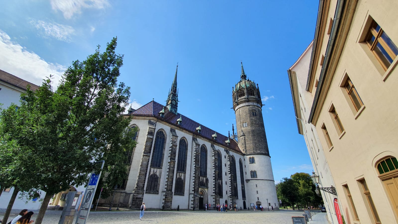 Mit eGuide zu Luthers Thesentür virtueller Rundgang durch