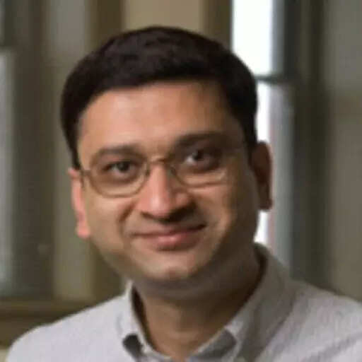 New Associate Dean of Graduate Programs at UConn School of Business, ETEducation New Associate Dean of Graduate Programs at UConn School of Business, ETEducation