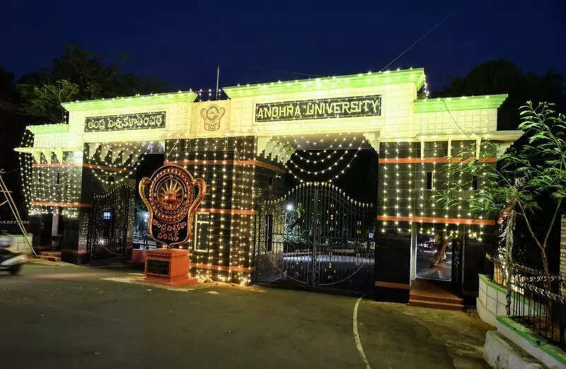 Dr GKD Prasad Rao gets Gurram Jashuva Award, ETEducation Dr GKD Prasad Rao gets Gurram Jashuva Award, ETEducation