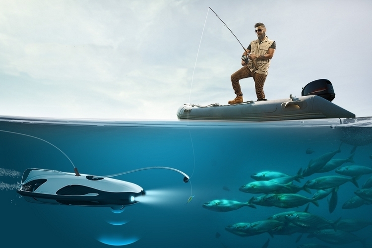 爆釣の予感！水中ドローン「PowerRay」で魚をおびき寄せて一本釣り