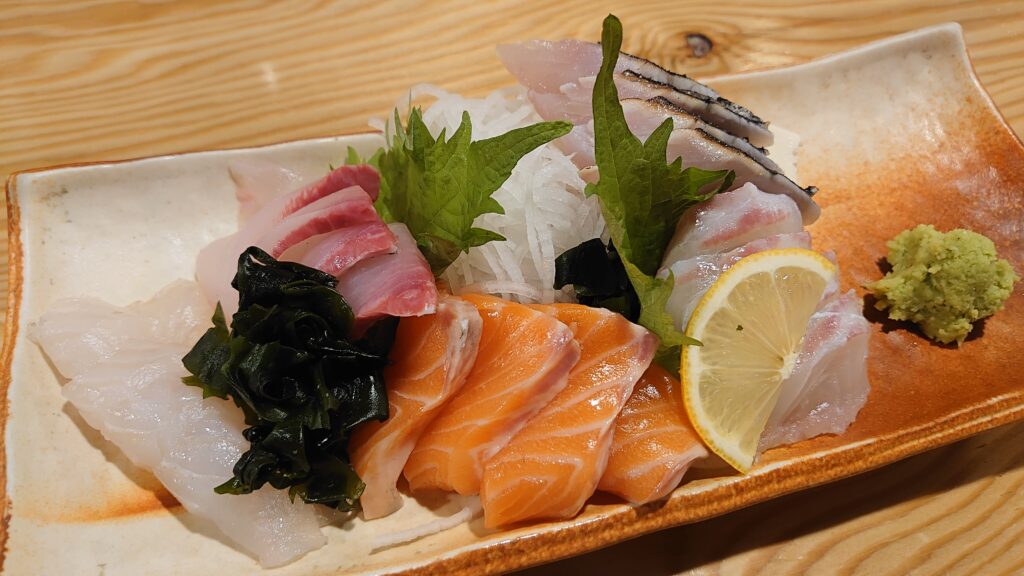 ちょい飲み手帖岡山版 放浪記1 「魚のとりやまさん」「八十八商店街」 本日は、晴天なり。