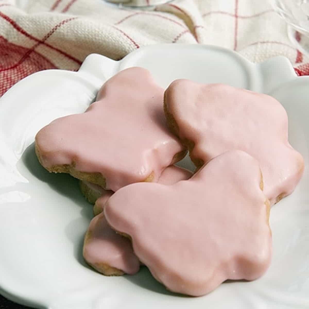 Simple Iced Shortbread Cookies with a Clever RollOut Trick