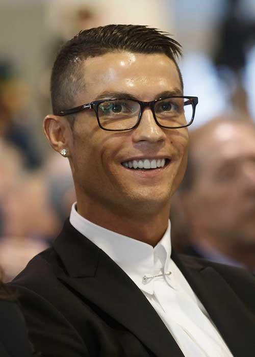Cortes De Cabelo De Cristiano Ronaldo Aprenda Os Estilos Do Craque!