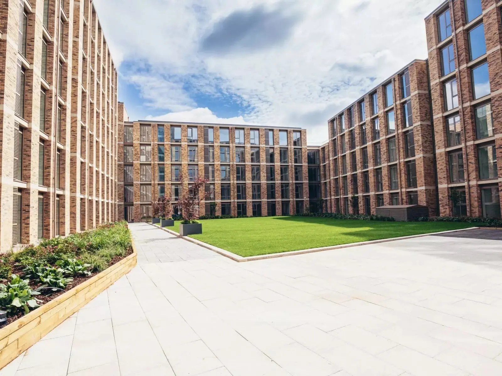 Burlington Square, Manchester Salboy