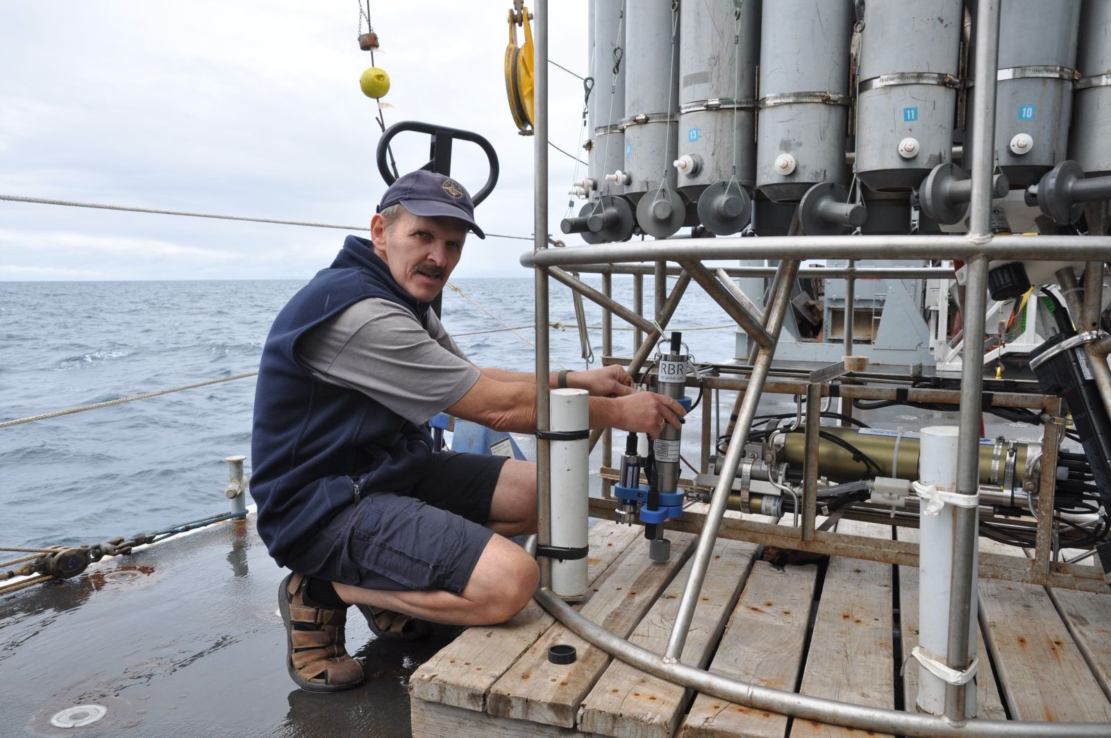 The author with CTDsystems RBRconcertoCTD and SBE911, R/V “Thomas