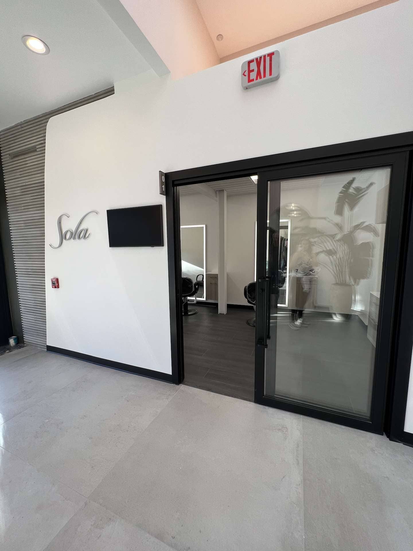 Sola Salon Suite Rentals in Burlingame, CA Salon Renter