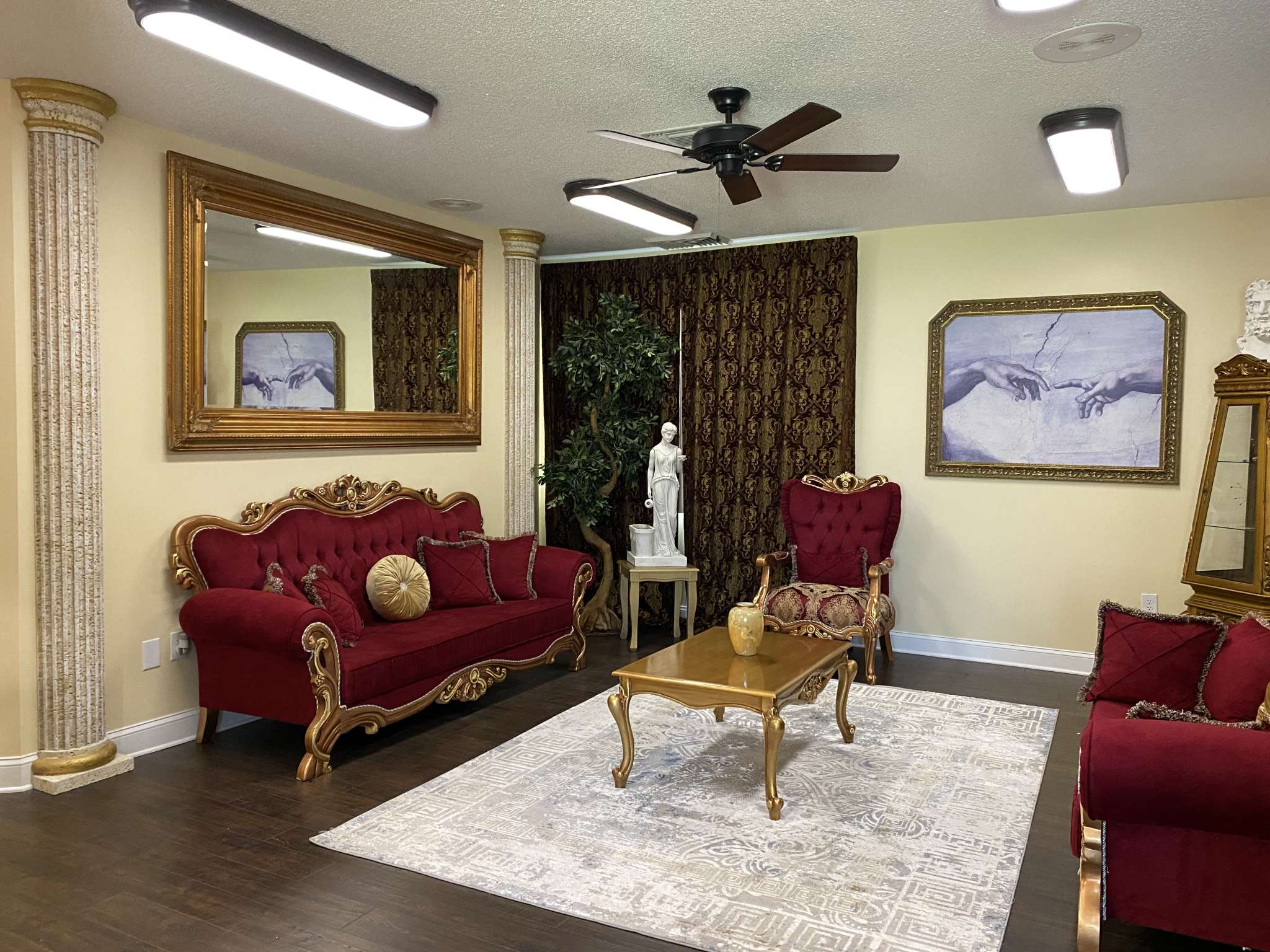 Flawless Aesthetics and Day Spa ( rooms for rent ) Salon Renter