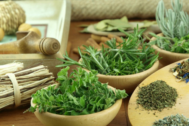 Remedios caseros con lociones o compresas de plantas Saludiaria