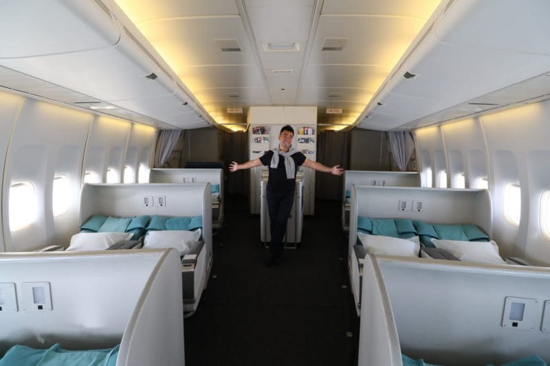 Review Korean Air First Class B747400 Seoul Incheon to Singapore