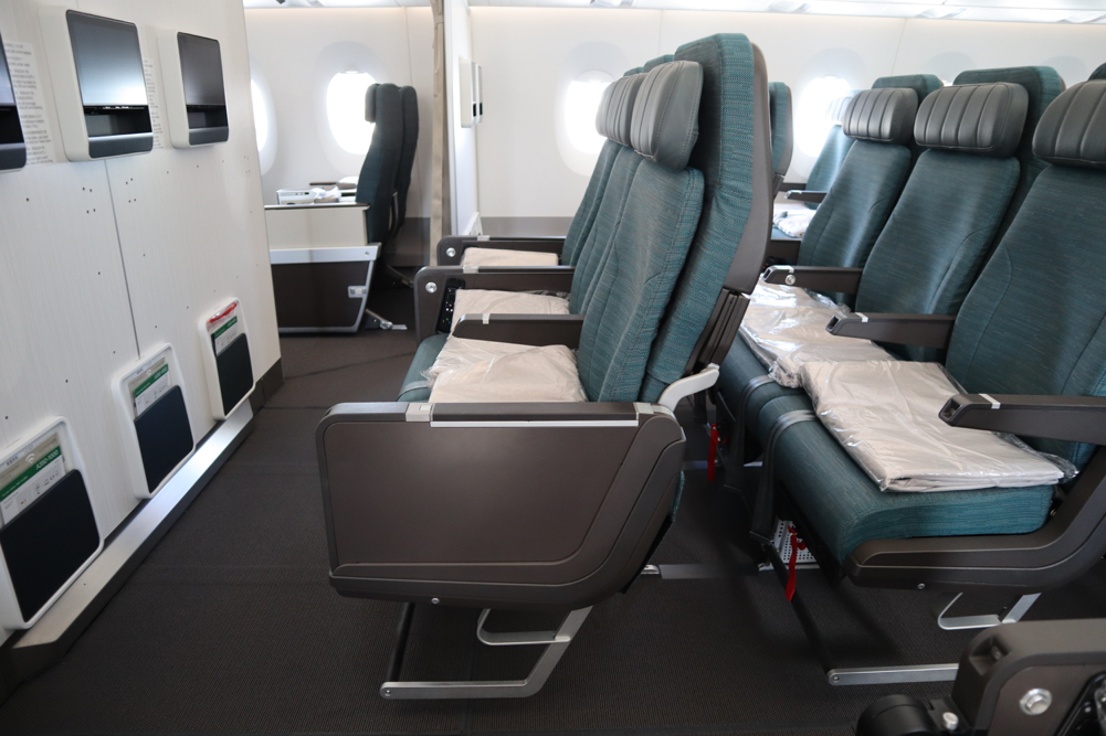 Introducing the Cathay Pacific New A3501000