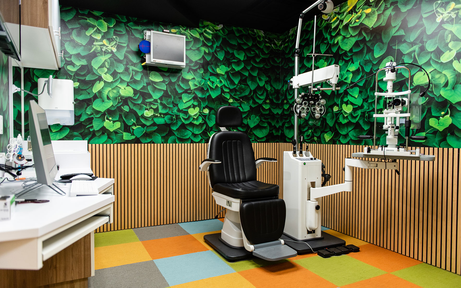 Treehouse Eyes Sammel Group