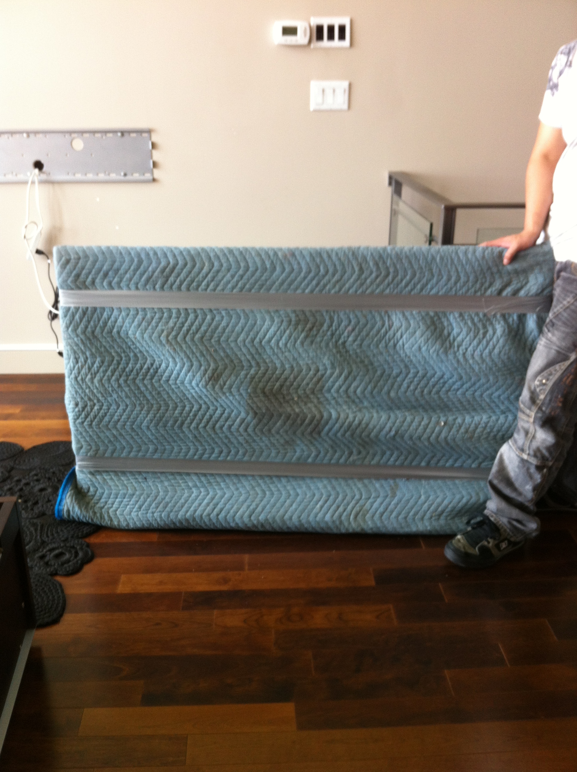 Large Flat Screen Pickup and Delivery Service Transporting Plasma TV