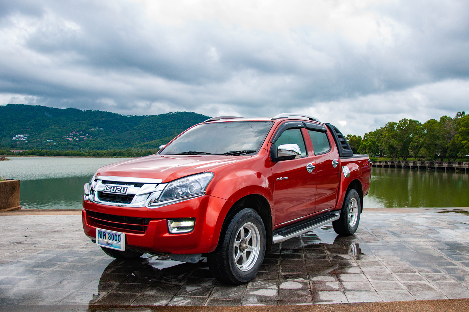 Rent a car ISUZU VCross on Koh Samui SamuiCars