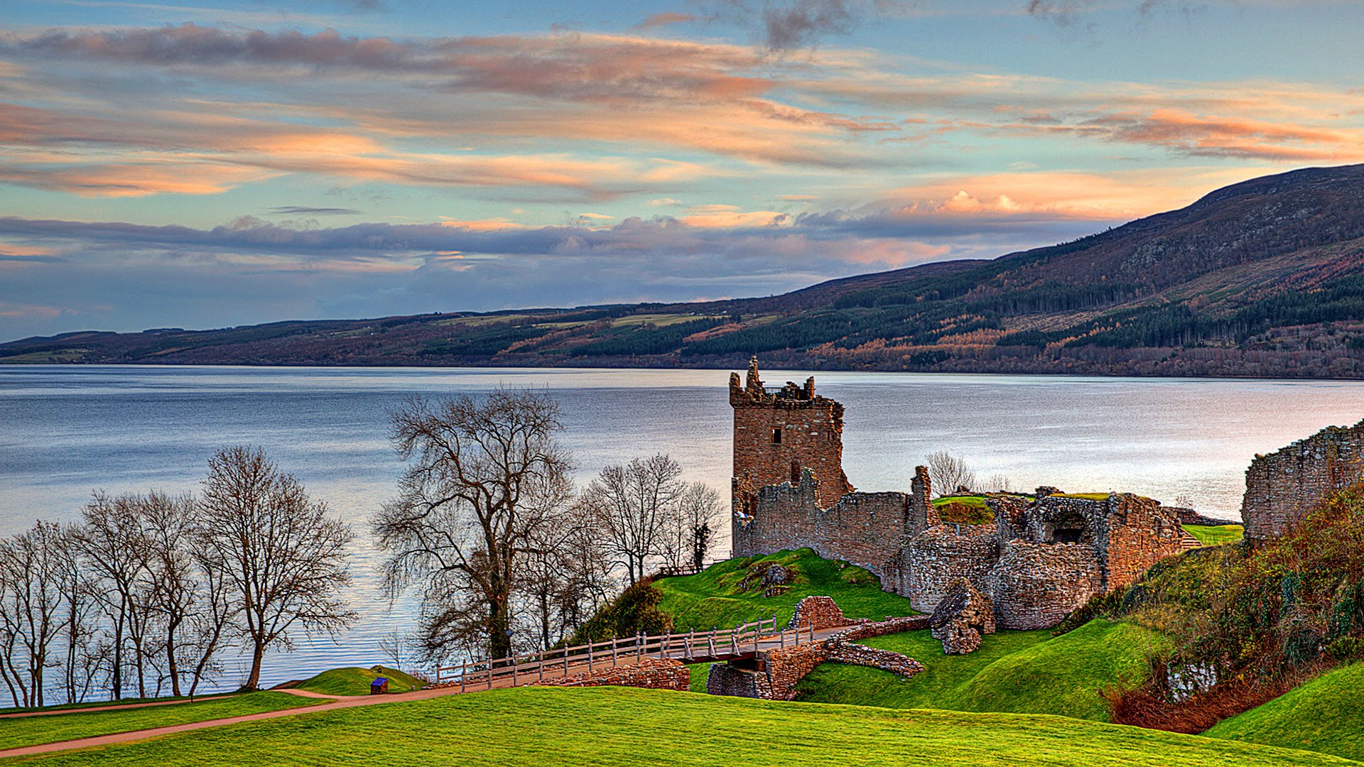 Five Best places to visit in Scotland Sana