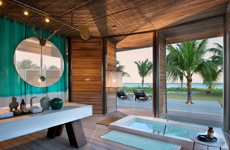 Take a Peek! 18 Best Hotel Bathrooms in the World