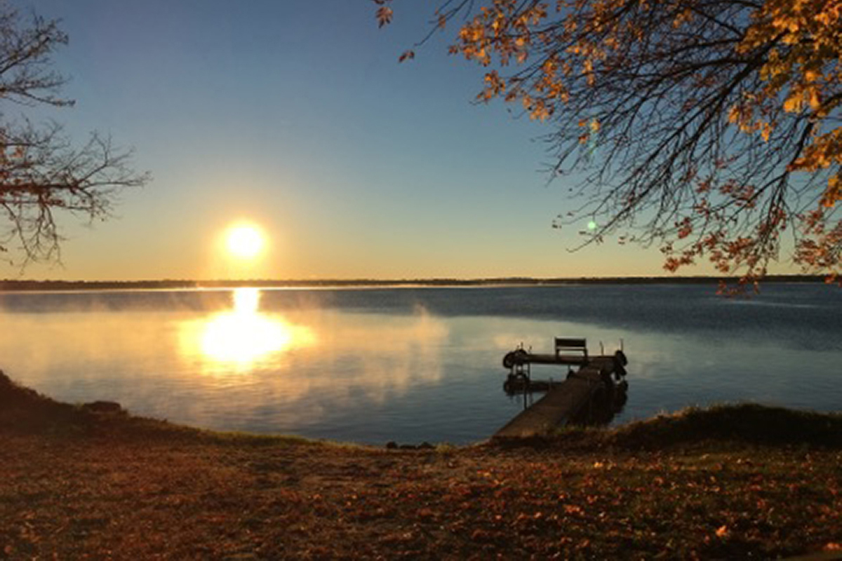 On The Shores of Gull Lake Sandy Beach Resort Lakeshore, MN