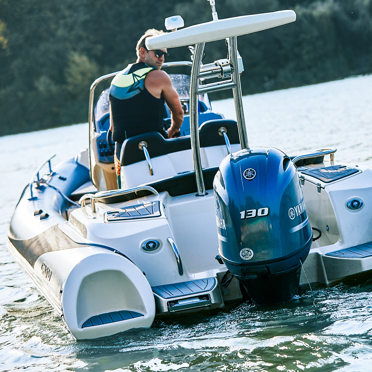 G580LF Sandy Hook Yacht Sales