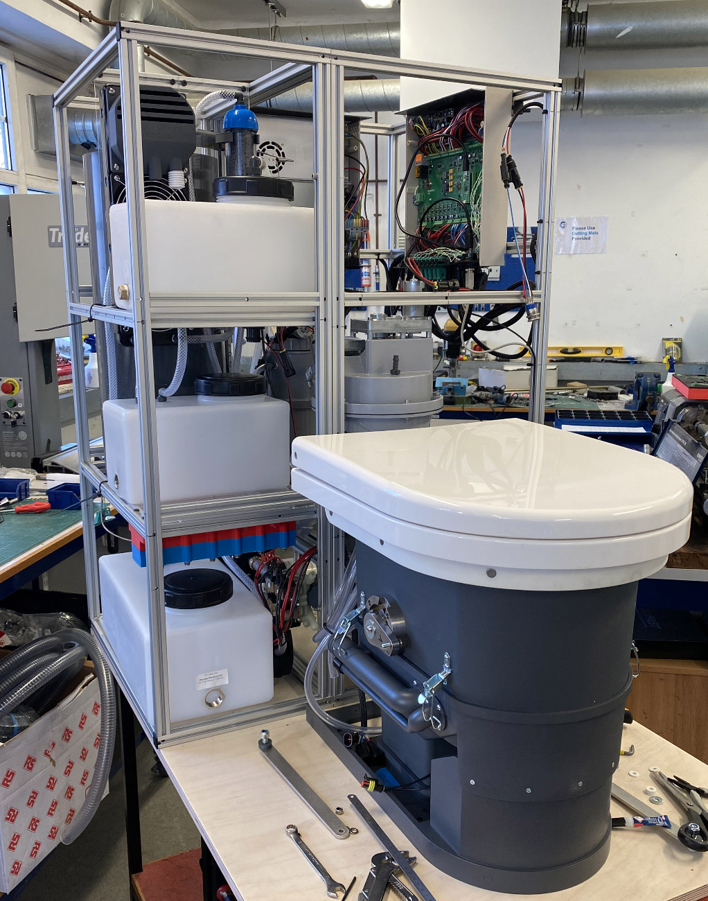 CRANFIELD CIRCULAR TOILET ANSI Sanitation