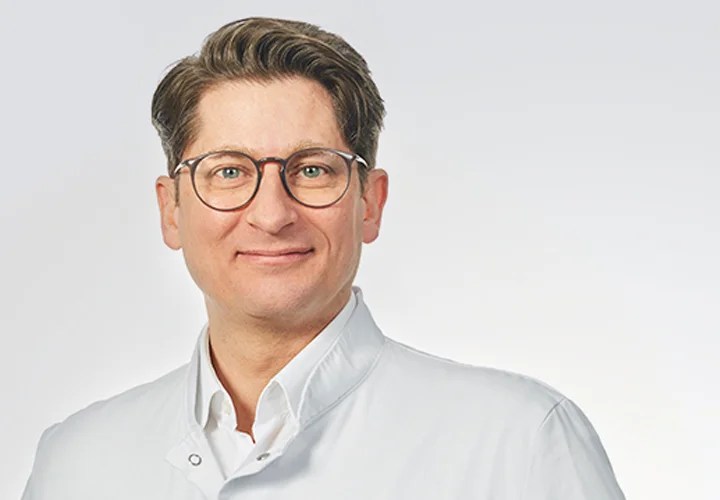 Dr. med. Henning Becker Plastischer Chirurg Sanoplast